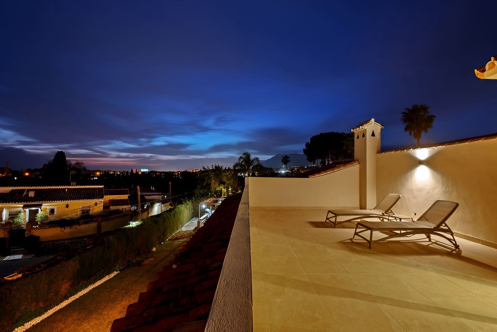 Chalet de 4 habitaciones en Marbella en venta con piscina garaje - 1.649.000 € (Ref: 9735325)