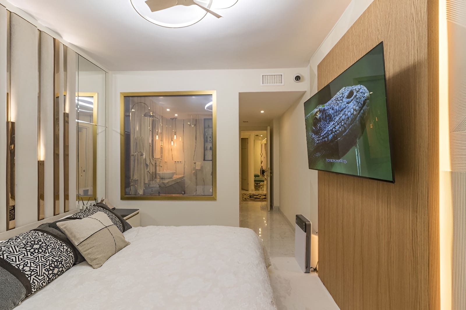 3 bedroom Apartment for sale in Puerto Banus with pool garage - € 1,100,000 (Ref: 9735326)