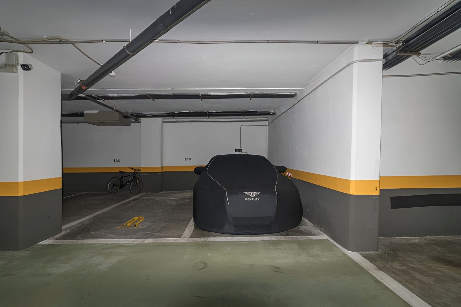 3 bedroom Apartment for sale in Puerto Banus with pool garage - € 1,100,000 (Ref: 9735326)