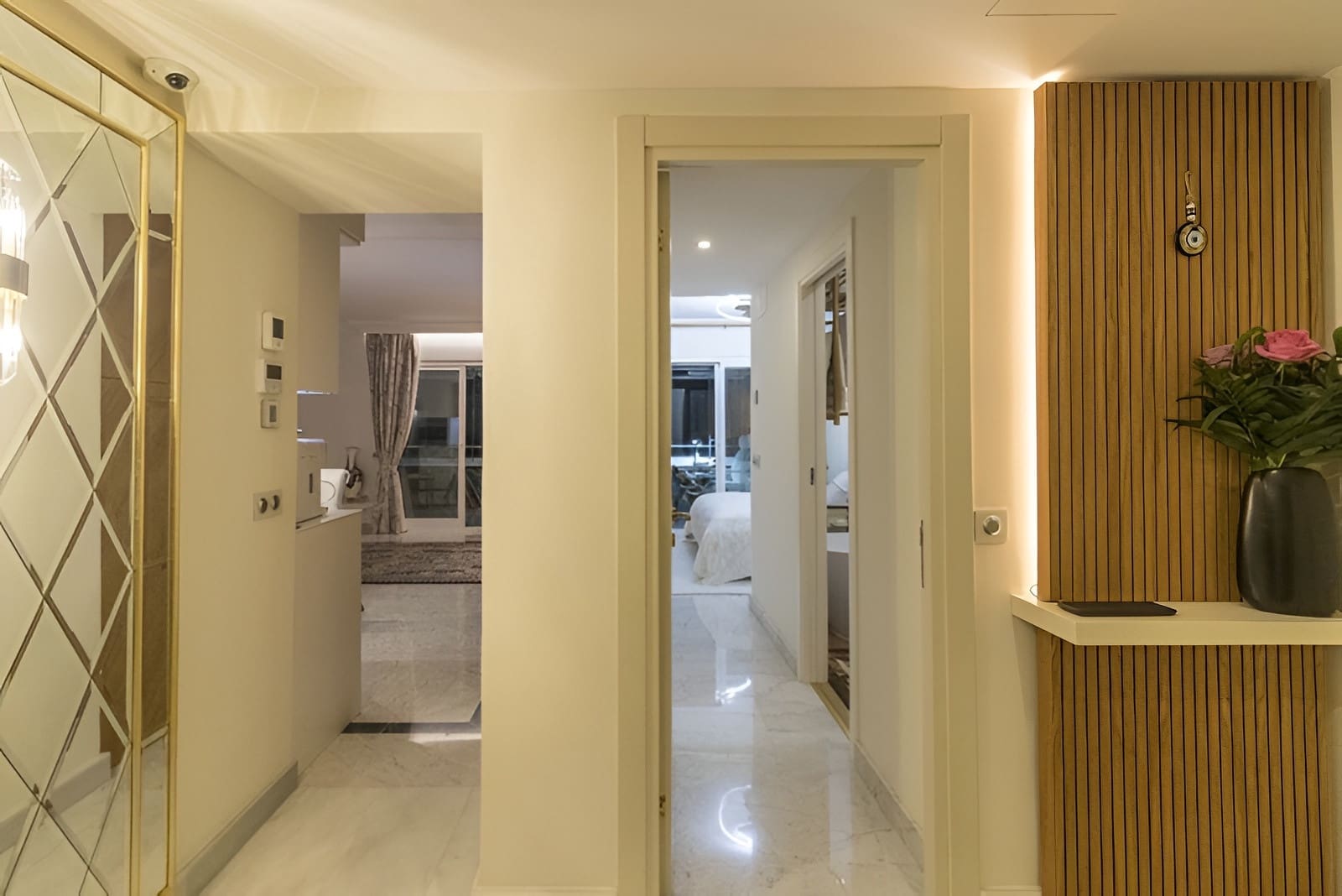 3 bedroom Apartment for sale in Puerto Banus with pool garage - € 1,100,000 (Ref: 9735326)