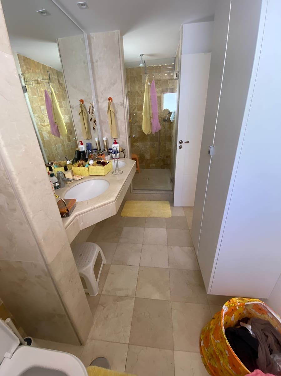 4 bedroom Villa for sale in Torremuelle with pool garage - € 1,094,000 (Ref: 9735327)