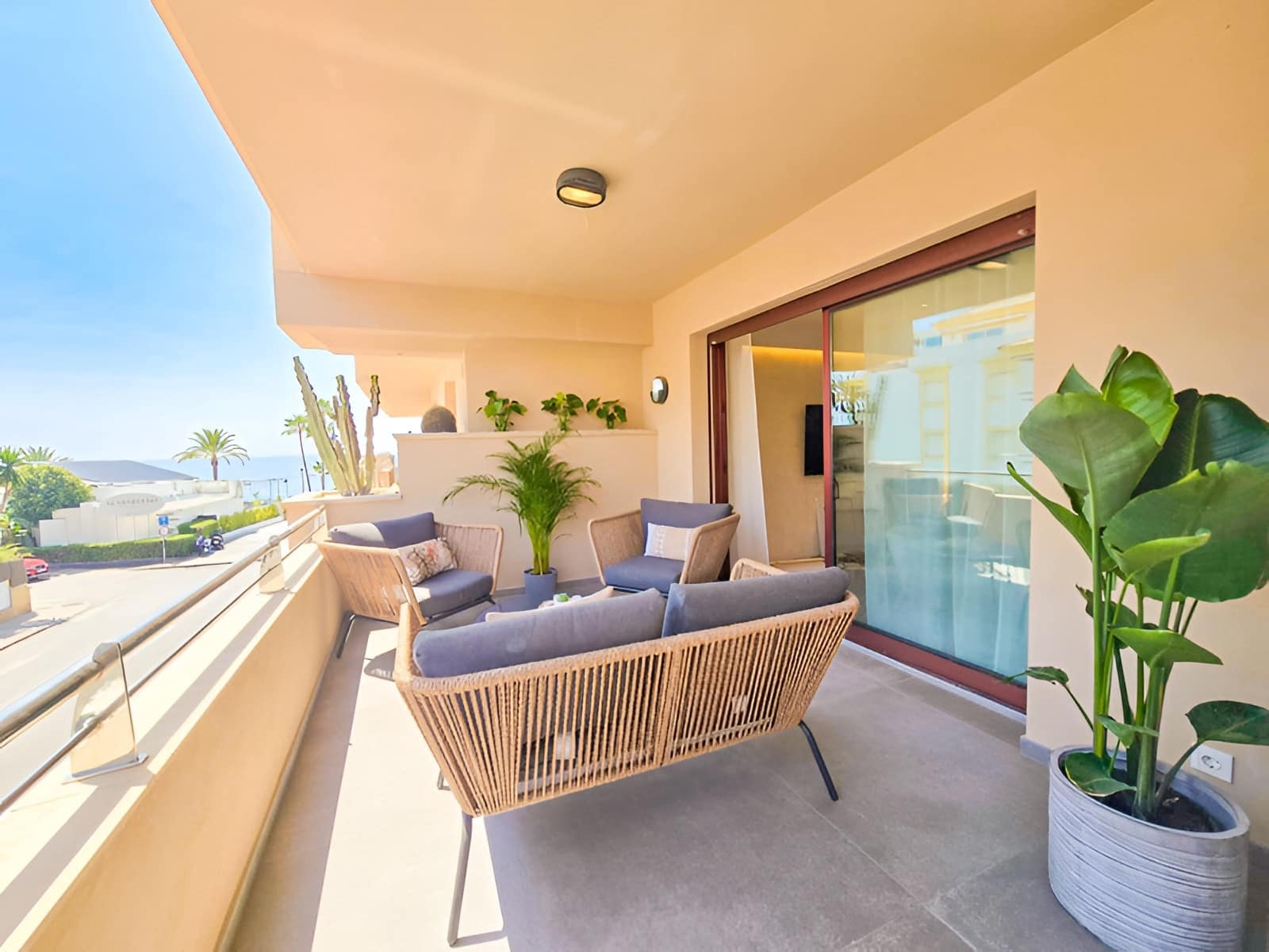 2 soveværelse Lejlighed til salg i Marbella med swimmingpool garage - € 949.000 (Ref: 9735328)