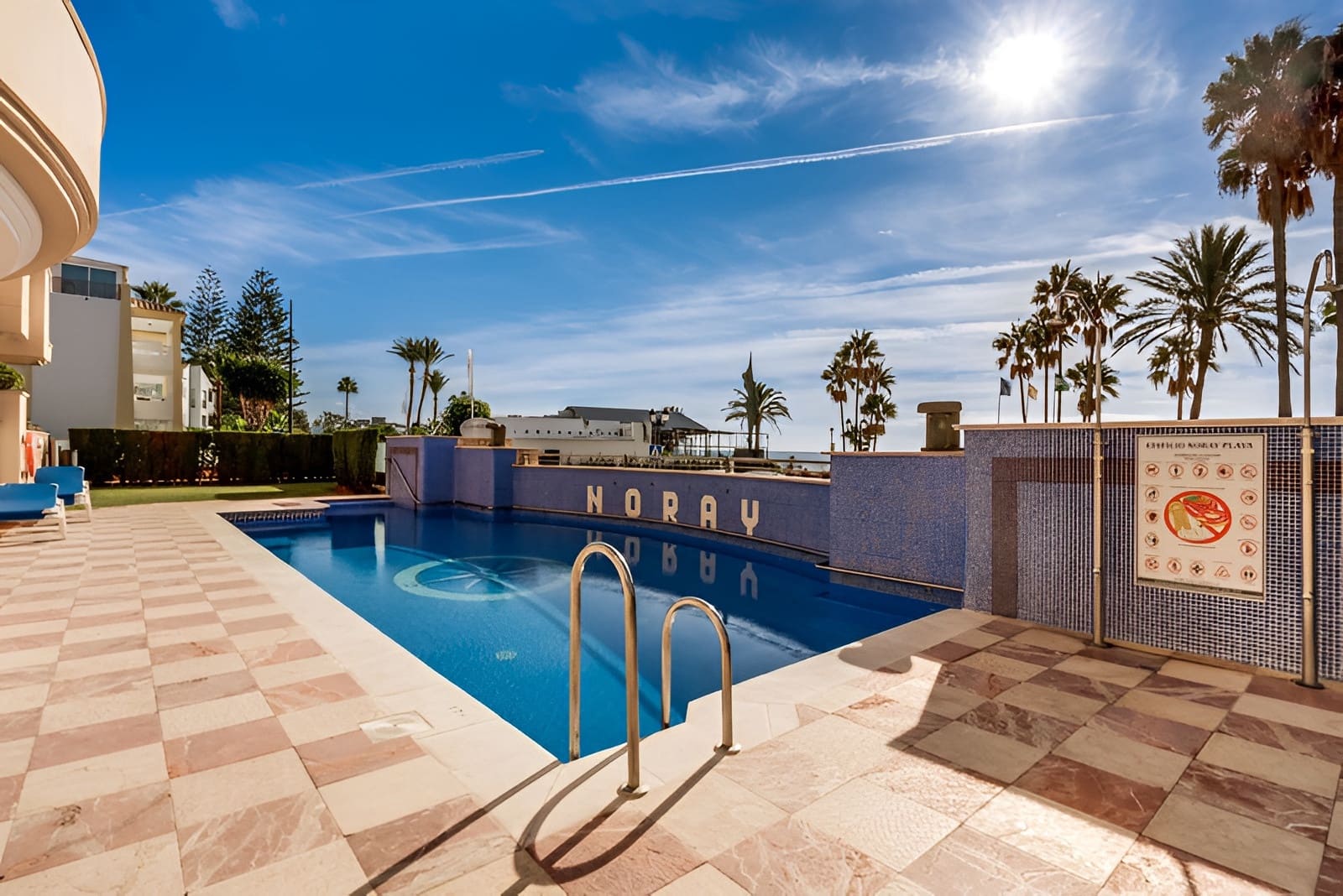 2 soveværelse Lejlighed til salg i Marbella med swimmingpool garage - € 949.000 (Ref: 9735328)