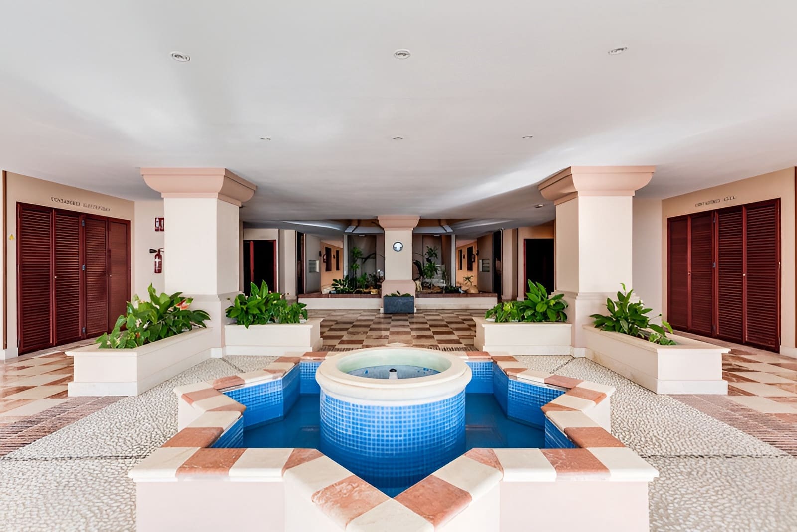 2 soveværelse Lejlighed til salg i Marbella med swimmingpool garage - € 949.000 (Ref: 9735328)