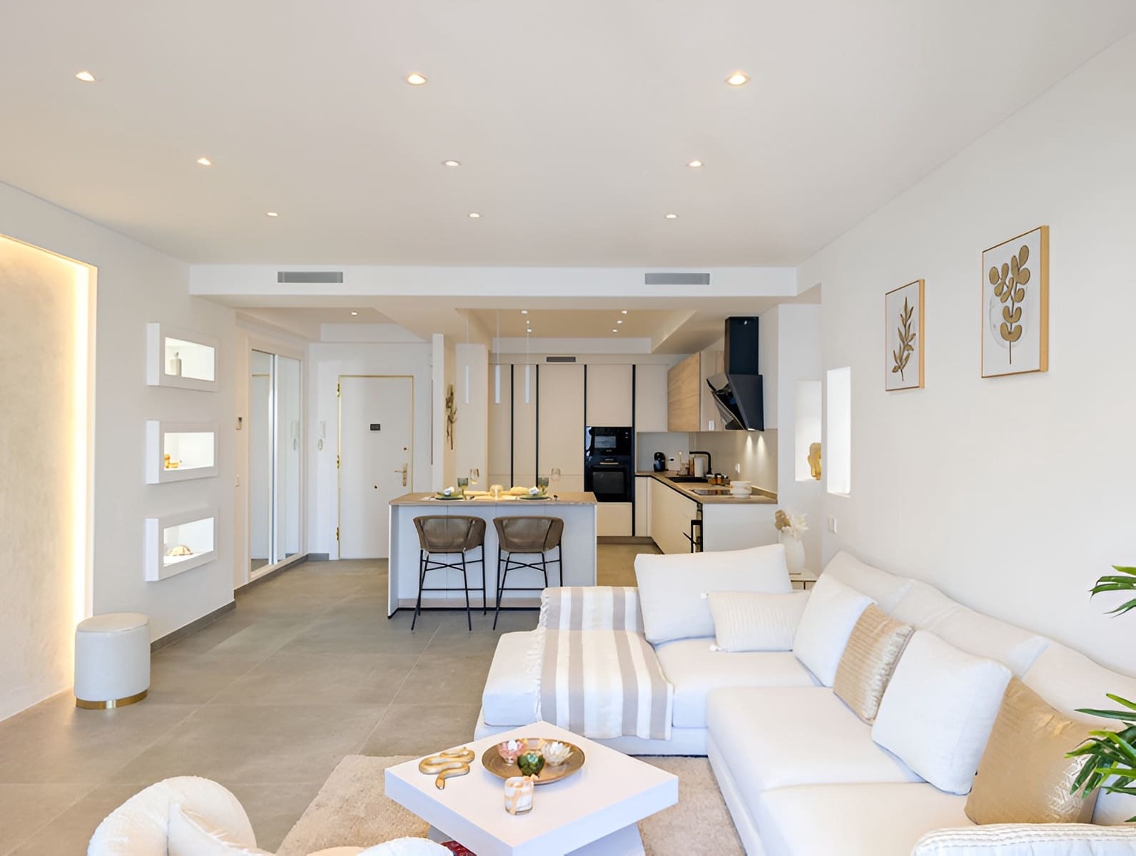 2 soveværelse Lejlighed til salg i Marbella med swimmingpool garage - € 949.000 (Ref: 9735328)