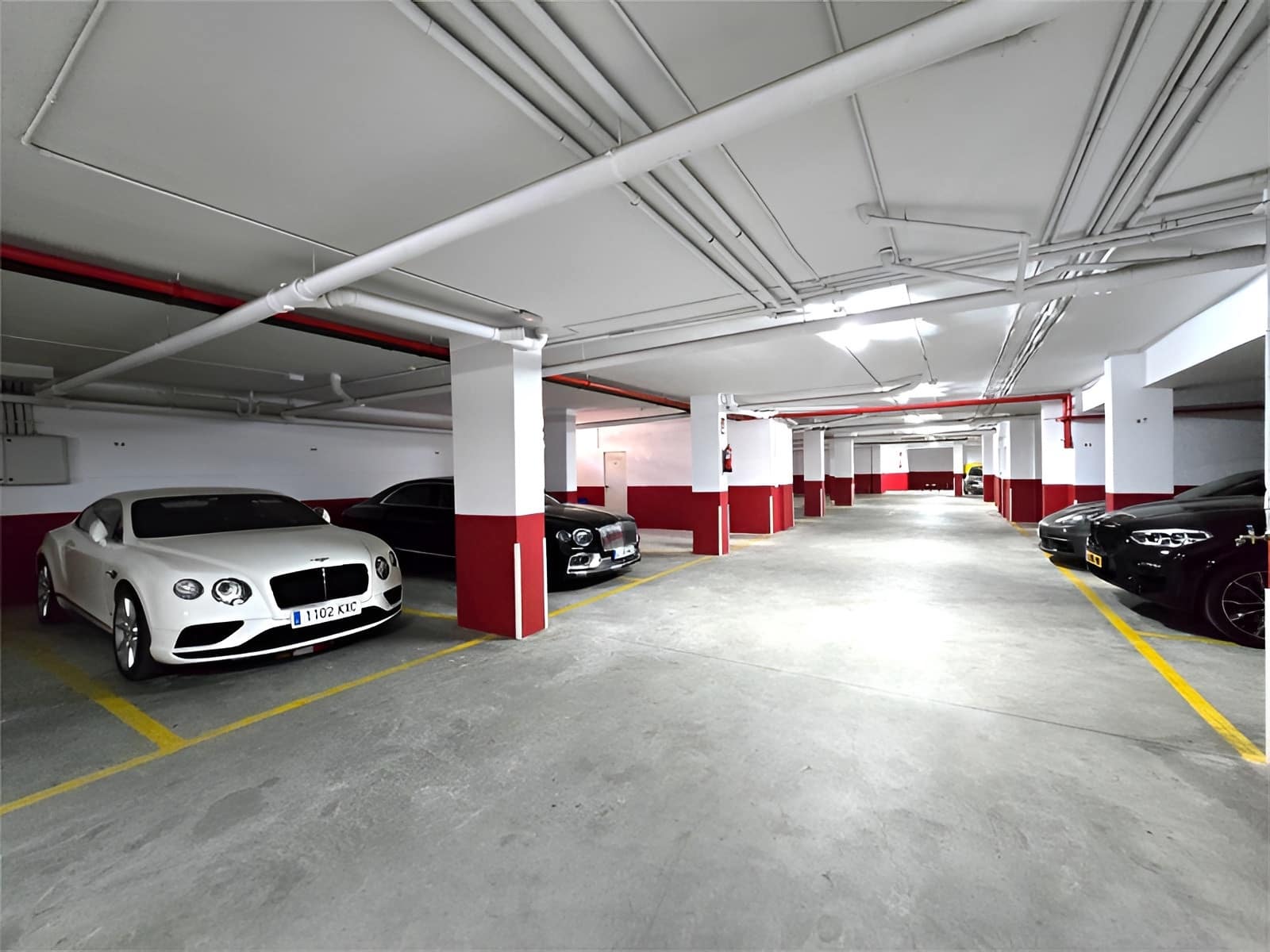 2 soveværelse Lejlighed til salg i Marbella med swimmingpool garage - € 949.000 (Ref: 9735328)