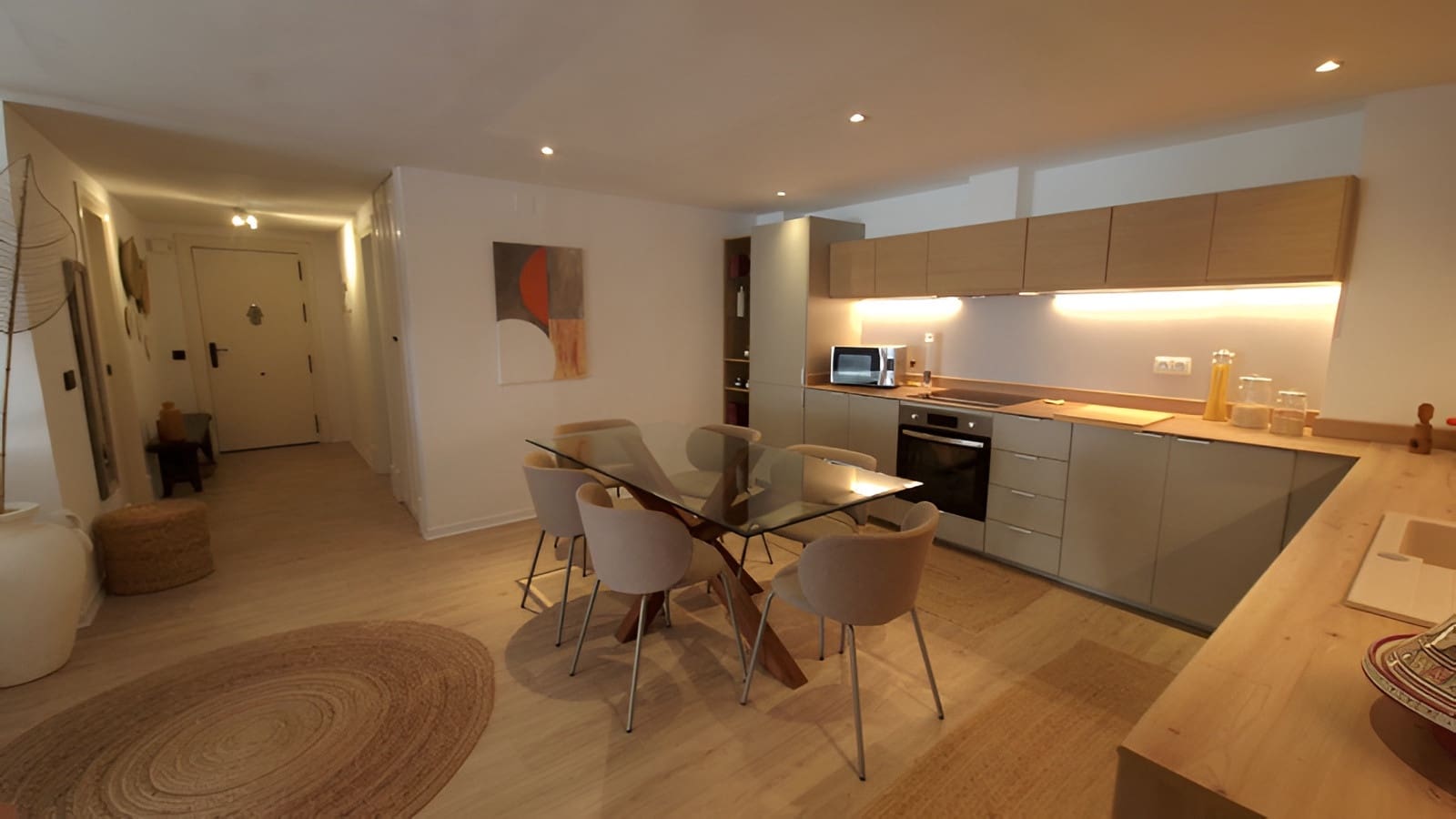 4 bedroom Apartment for sale in Nueva Andalucia with pool garage - € 770,000 (Ref: 9735329)