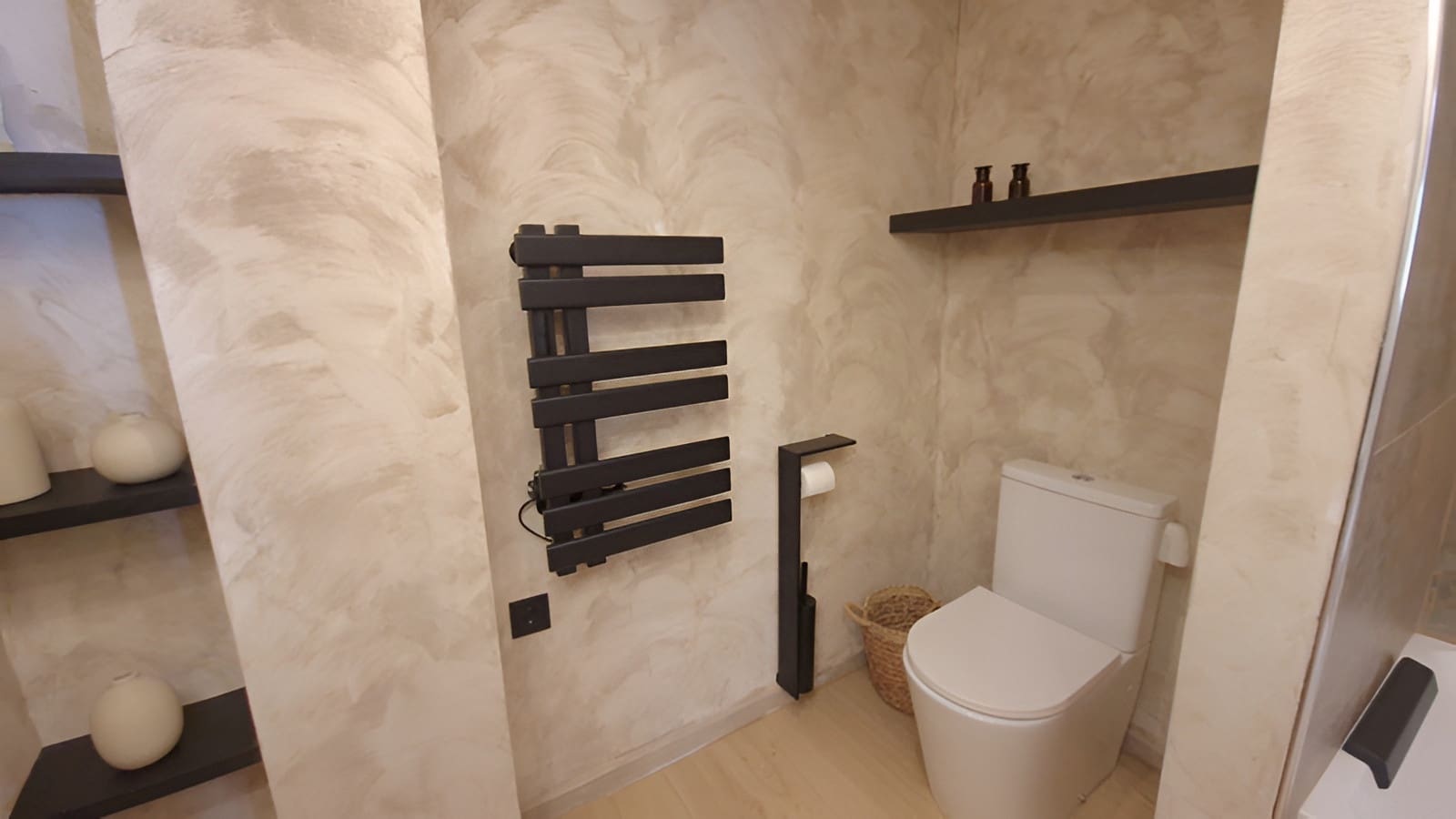 4 bedroom Apartment for sale in Nueva Andalucia with pool garage - € 770,000 (Ref: 9735329)