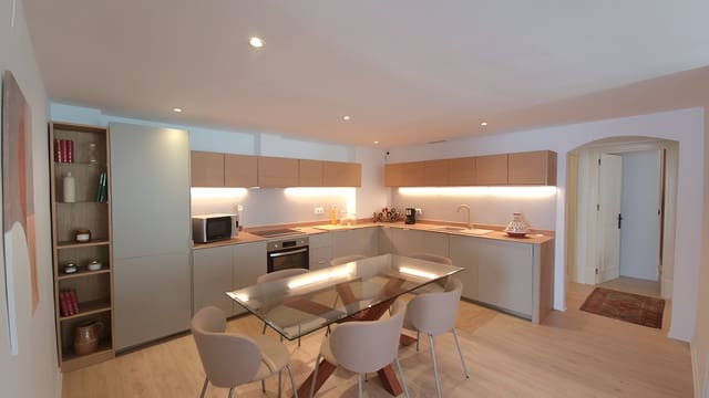 4 Zimmer Apartment zu verkaufen in Nueva Andalucia, Marbella mit Pool Garage - 770.000 € (Ref: 9735329)