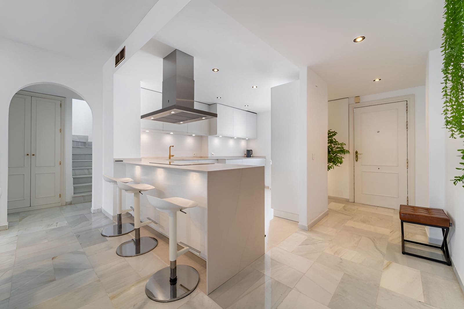 3 bedroom Penthouse for sale in Golden Mile with pool garage - € 745,000 (Ref: 9735330)