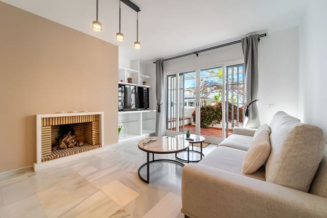 Ático de 3 habitaciones en Golden Mile, Marbella en venta con piscina garaje - 745.000 € (Ref: 9735330)