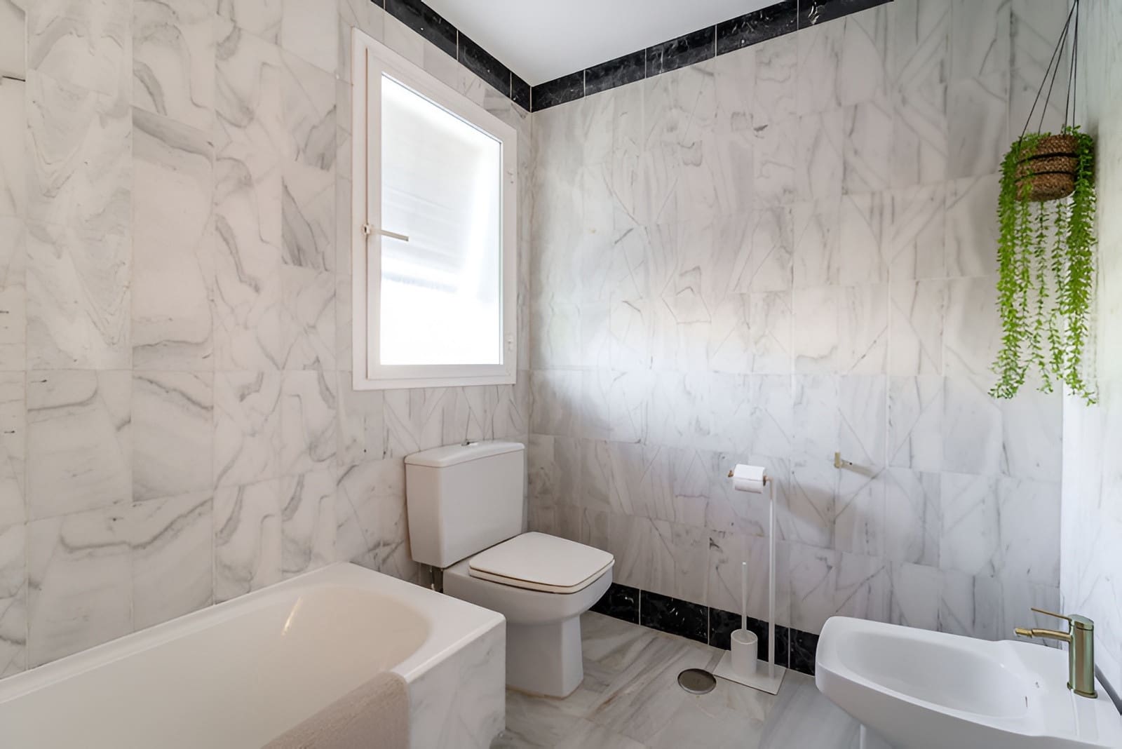 3 bedroom Penthouse for sale in Golden Mile with pool garage - € 745,000 (Ref: 9735330)