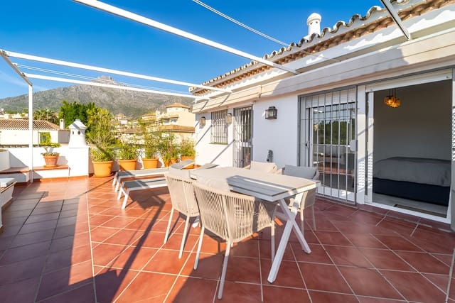 Ático de 3 habitaciones en Golden Mile, Marbella en venta con piscina garaje - 745.000 € (Ref: 9735330)