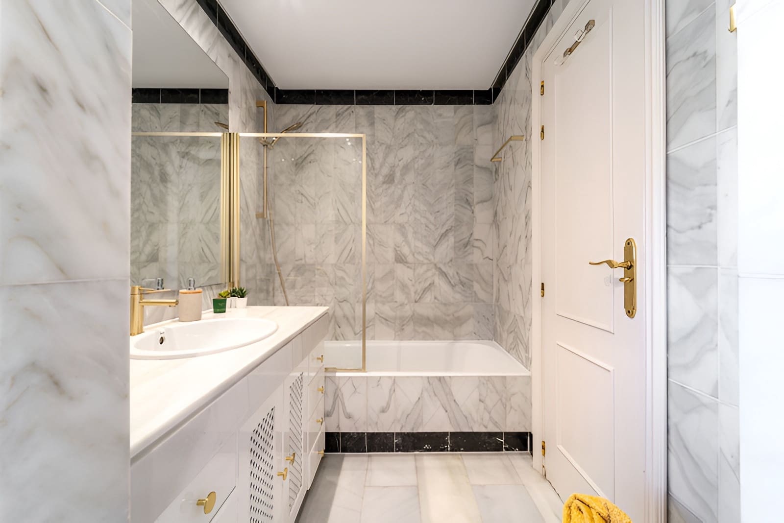 3 bedroom Penthouse for sale in Golden Mile with pool garage - € 745,000 (Ref: 9735330)