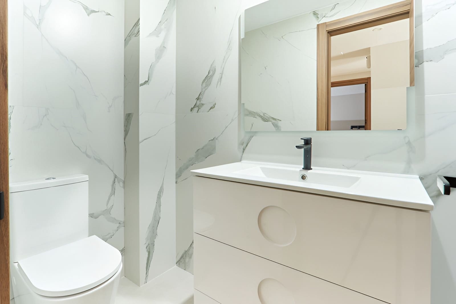 3 bedroom Apartment for sale in San Pedro de Alcantara with pool garage - € 745,000 (Ref: 9735331)