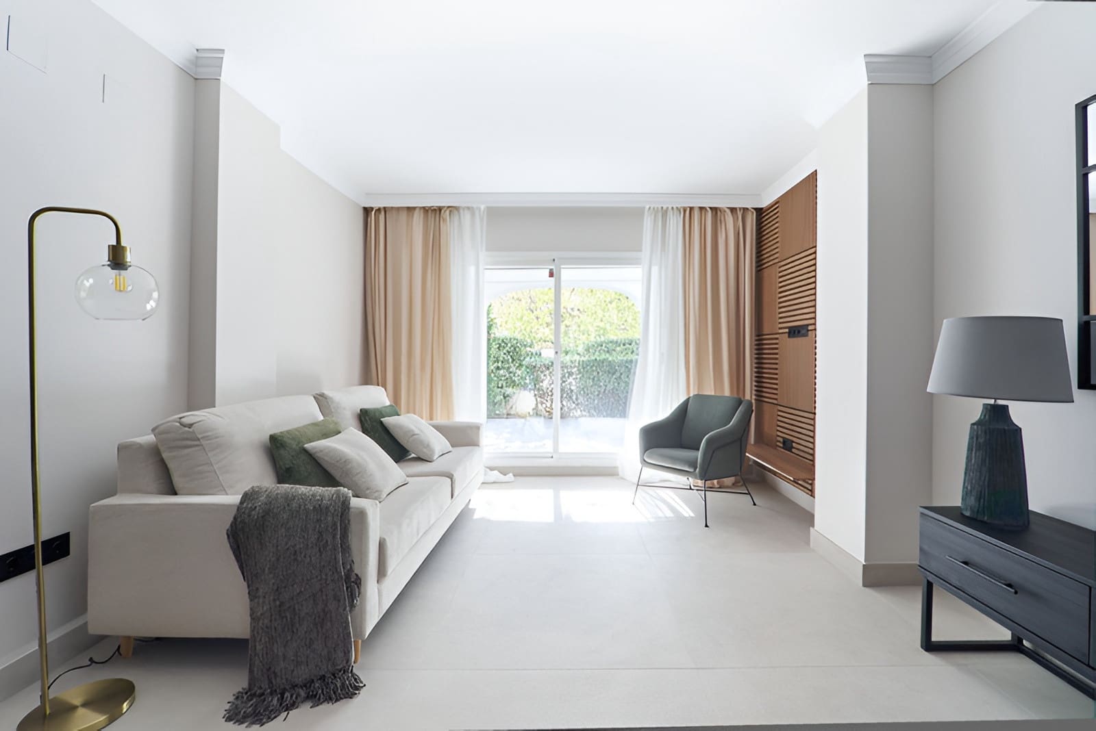 3 bedroom Apartment for sale in San Pedro de Alcantara with pool garage - € 745,000 (Ref: 9735331)