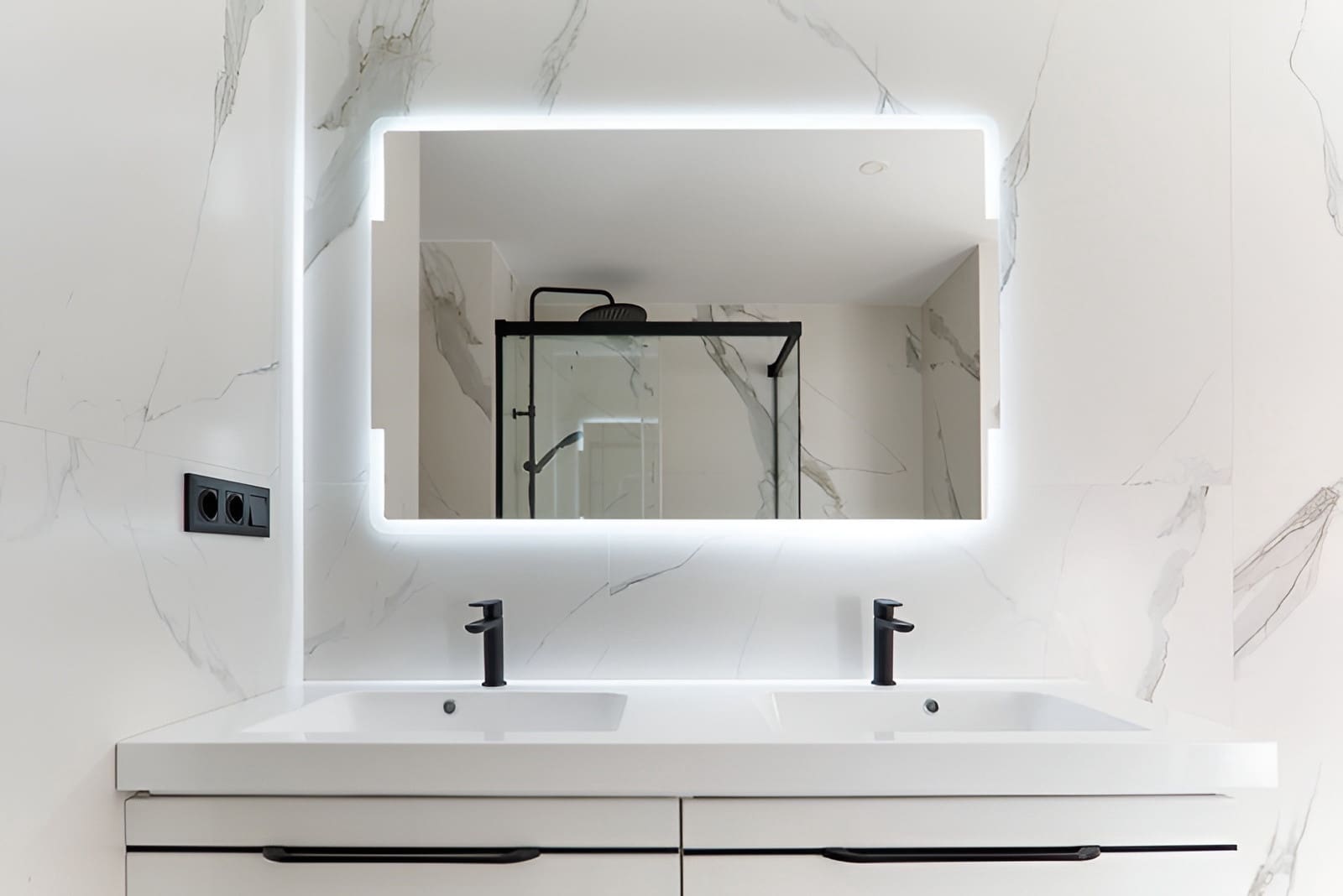 3 bedroom Apartment for sale in San Pedro de Alcantara with pool garage - € 745,000 (Ref: 9735331)