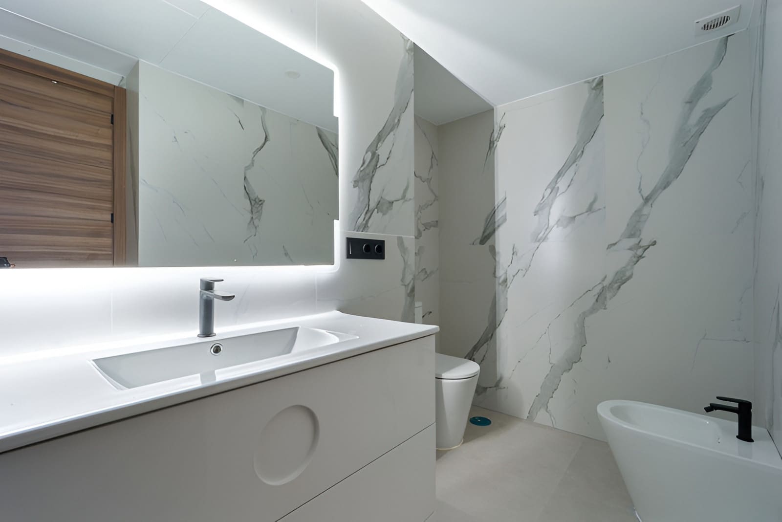 3 bedroom Apartment for sale in San Pedro de Alcantara with pool garage - € 745,000 (Ref: 9735331)