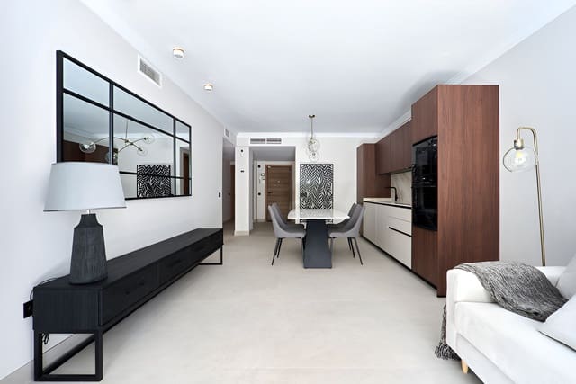 3 makuuhuone Huoneisto myytävänä paikassa San Pedro de Alcantara, Marbella mukana uima-altaan 
autotalli - 745 000 € (Ref: 9735331)