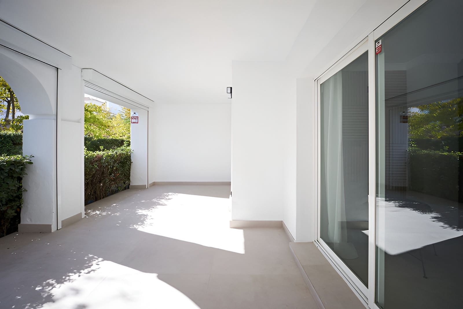 3 bedroom Apartment for sale in San Pedro de Alcantara with pool garage - € 745,000 (Ref: 9735331)