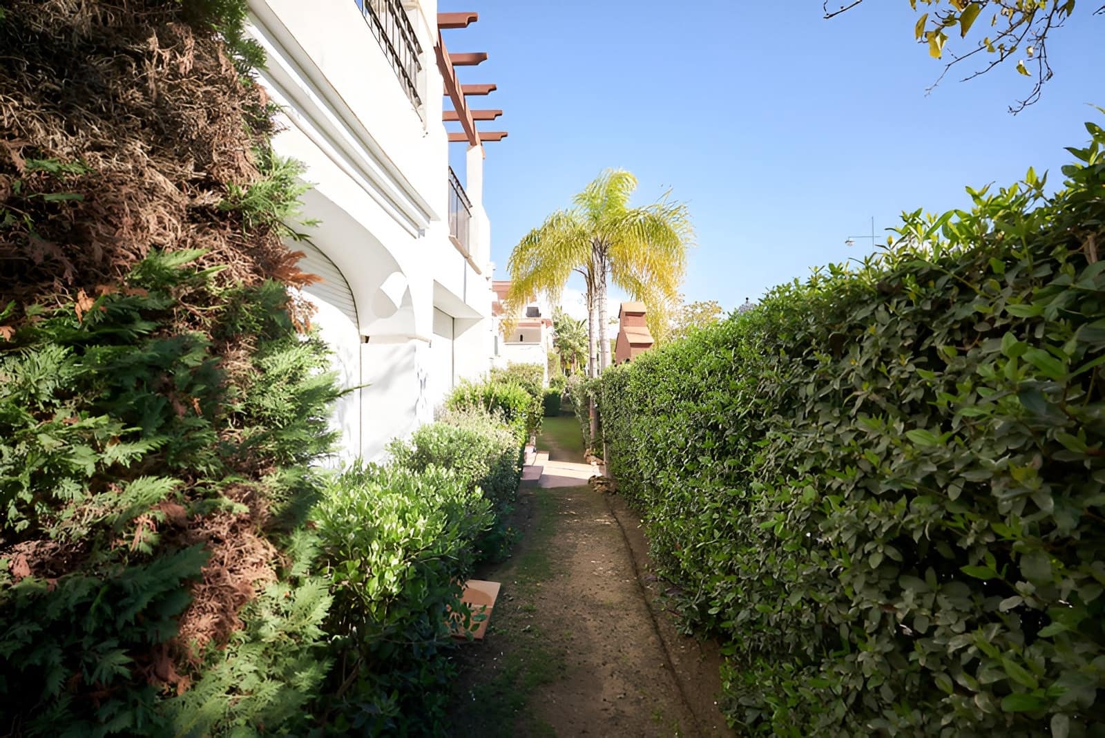 3 bedroom Apartment for sale in San Pedro de Alcantara with pool garage - € 745,000 (Ref: 9735331)