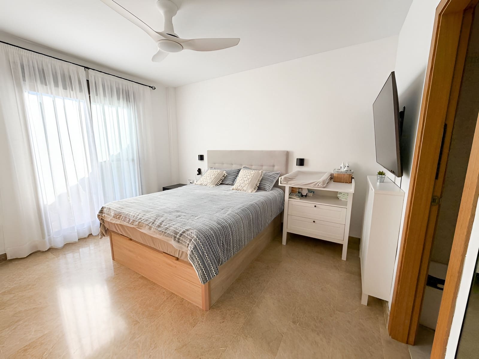 2 bedroom Apartment for sale in New Golden Mile with pool garage - € 370,000 (Ref: 9738344)