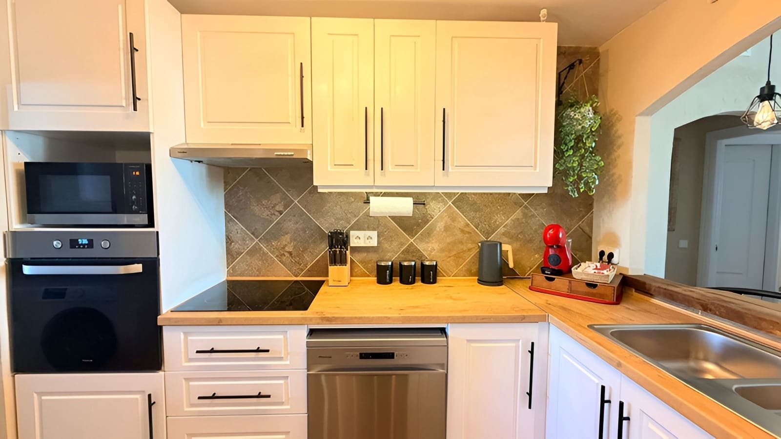 2 bedroom Apartment for sale in La Duquesa / Puerto de la Duquesa with pool garage - € 369,000 (Ref: 9738345)