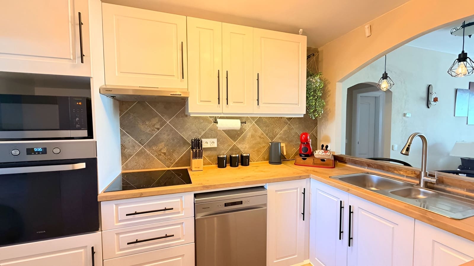 2 bedroom Apartment for sale in La Duquesa / Puerto de la Duquesa with pool garage - € 369,000 (Ref: 9738345)