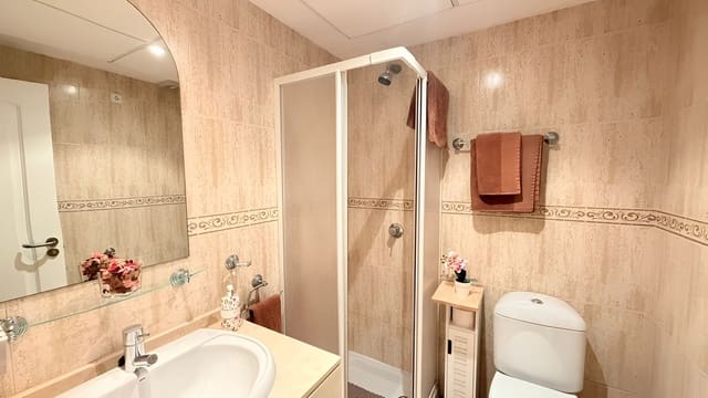 2 bedroom Apartment for sale in La Duquesa / Puerto de la Duquesa, Manilva with pool garage - € 369,000 (Ref: 9738345)