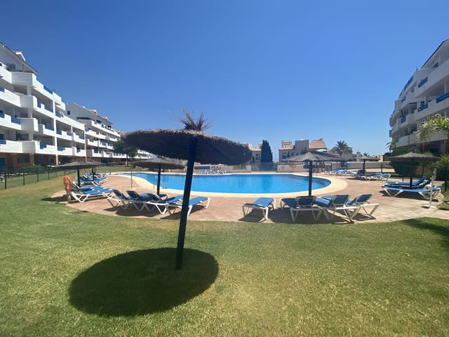 2 bedroom Apartment for sale in La Duquesa / Puerto de la Duquesa, Manilva with pool garage - € 369,000 (Ref: 9738345)