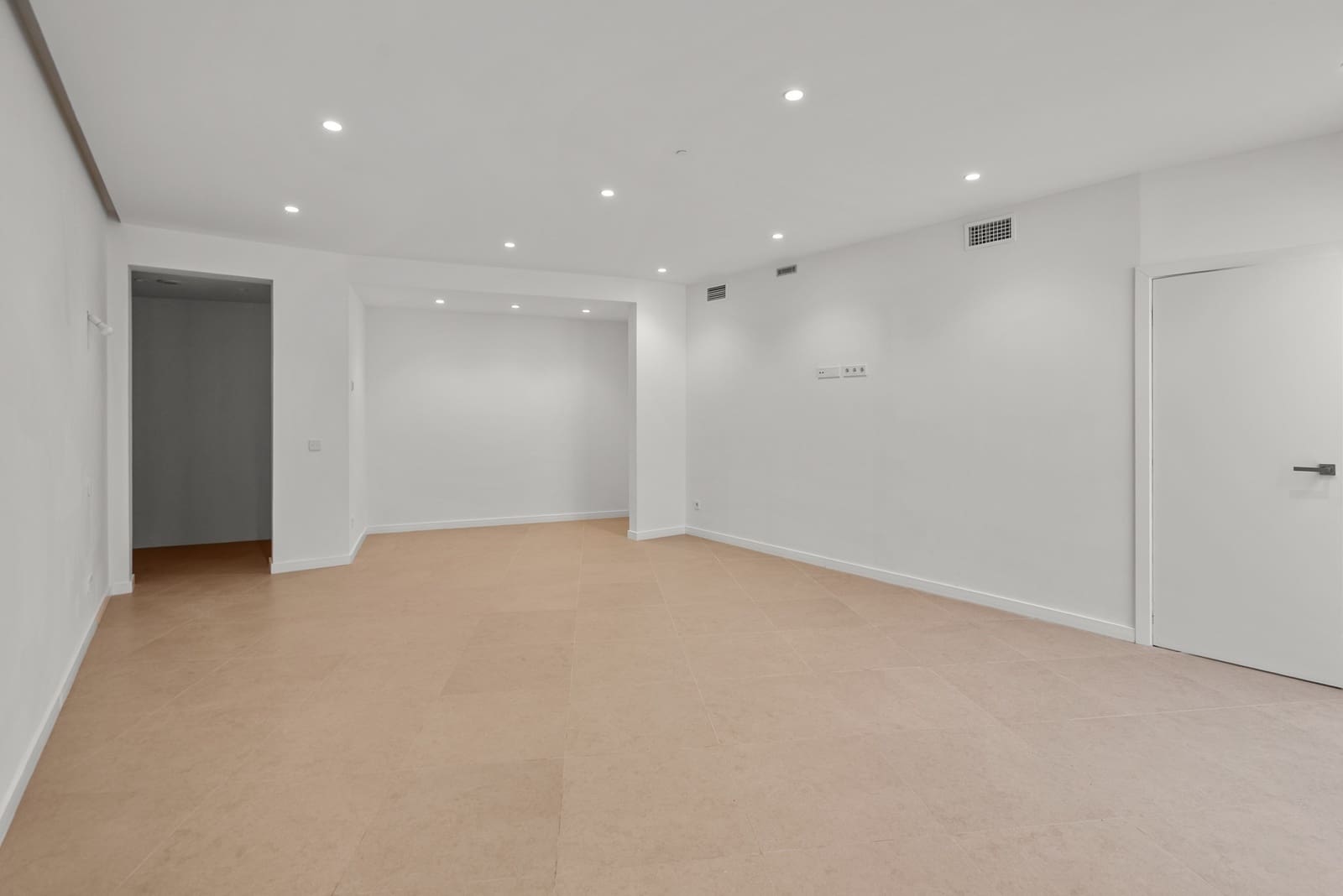 4 bedroom Villa for sale in New Golden Mile with pool garage - € 2,400,000 (Ref: 9747722)