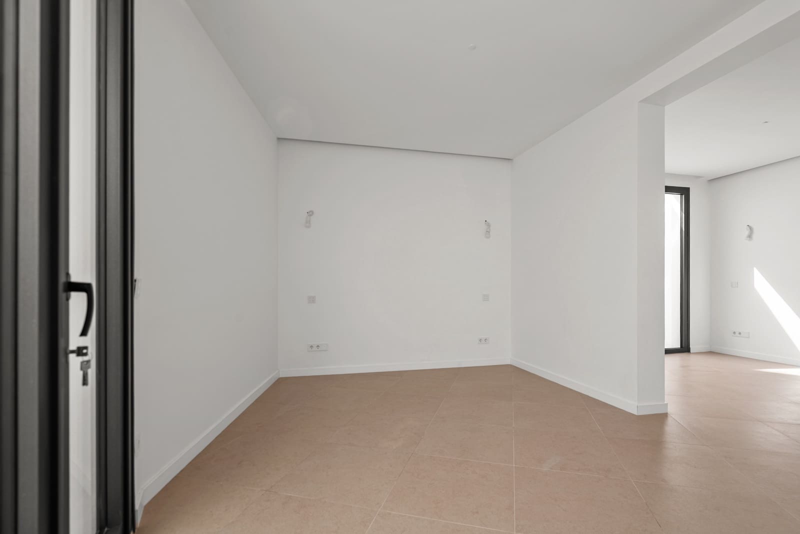 4 bedroom Villa for sale in New Golden Mile with pool garage - € 2,400,000 (Ref: 9747722)