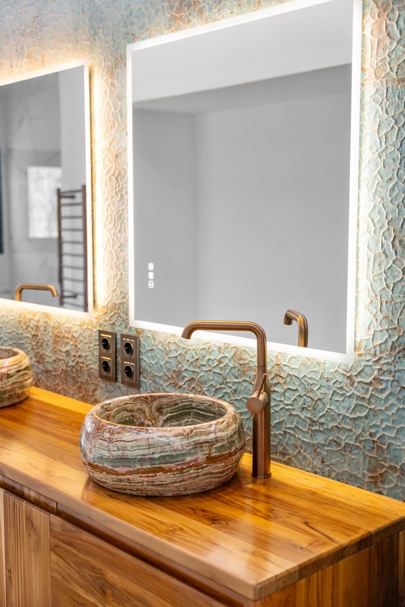 4 bedroom Villa for sale in New Golden Mile with pool garage - € 2,400,000 (Ref: 9747722)