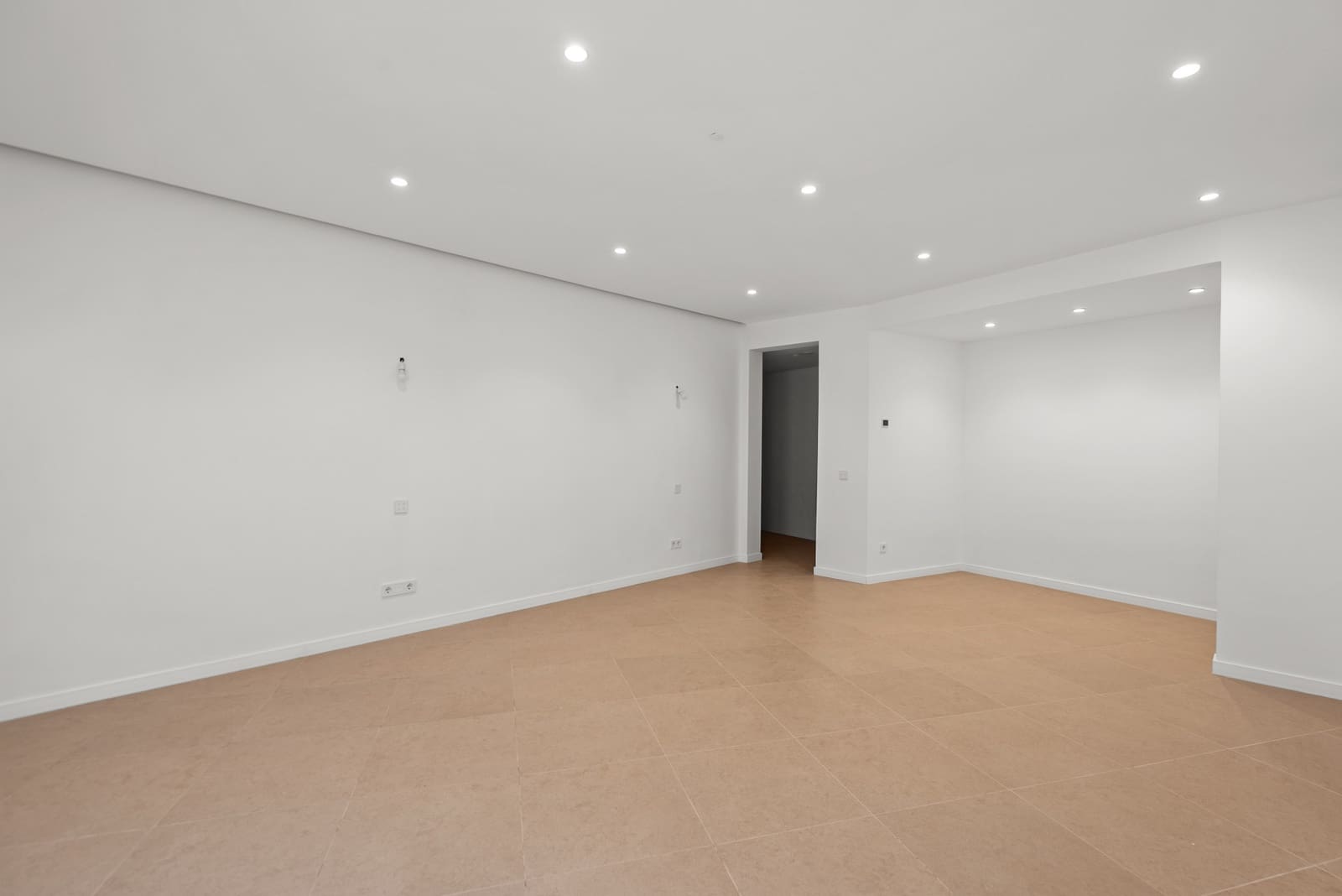 4 bedroom Villa for sale in New Golden Mile with pool garage - € 2,400,000 (Ref: 9747722)