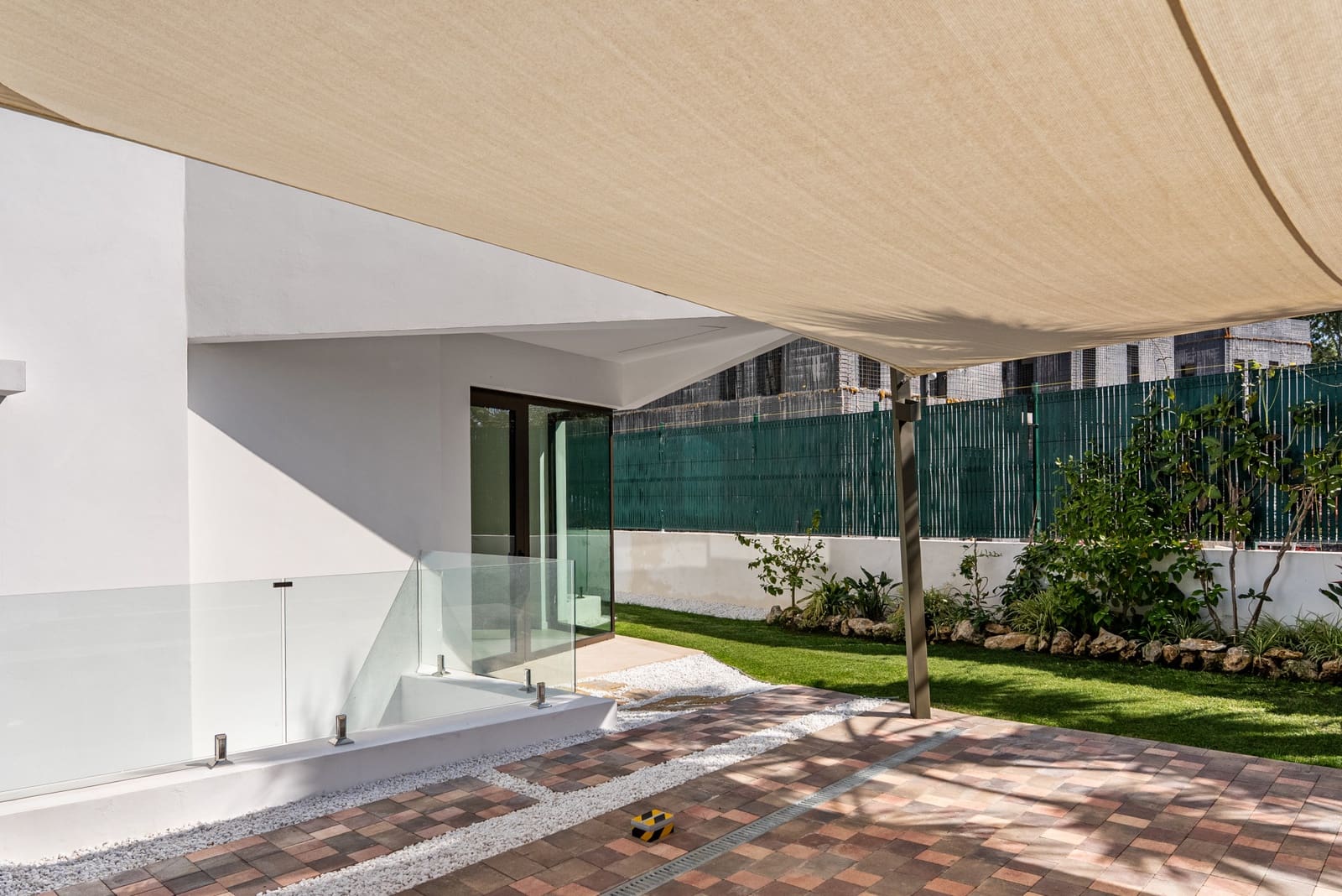 4 bedroom Villa for sale in New Golden Mile with pool garage - € 2,400,000 (Ref: 9747722)