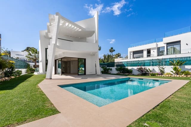 4 chambre Villa/Maison à vendre à New Golden Mile, Estepona avec piscine garage - 2 400 000 € (Ref: 9747722)