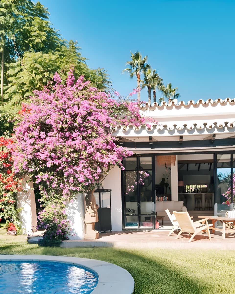 4 bedroom Villa for sale in Estepona with pool garage - € 1,500,000 (Ref: 9788212)