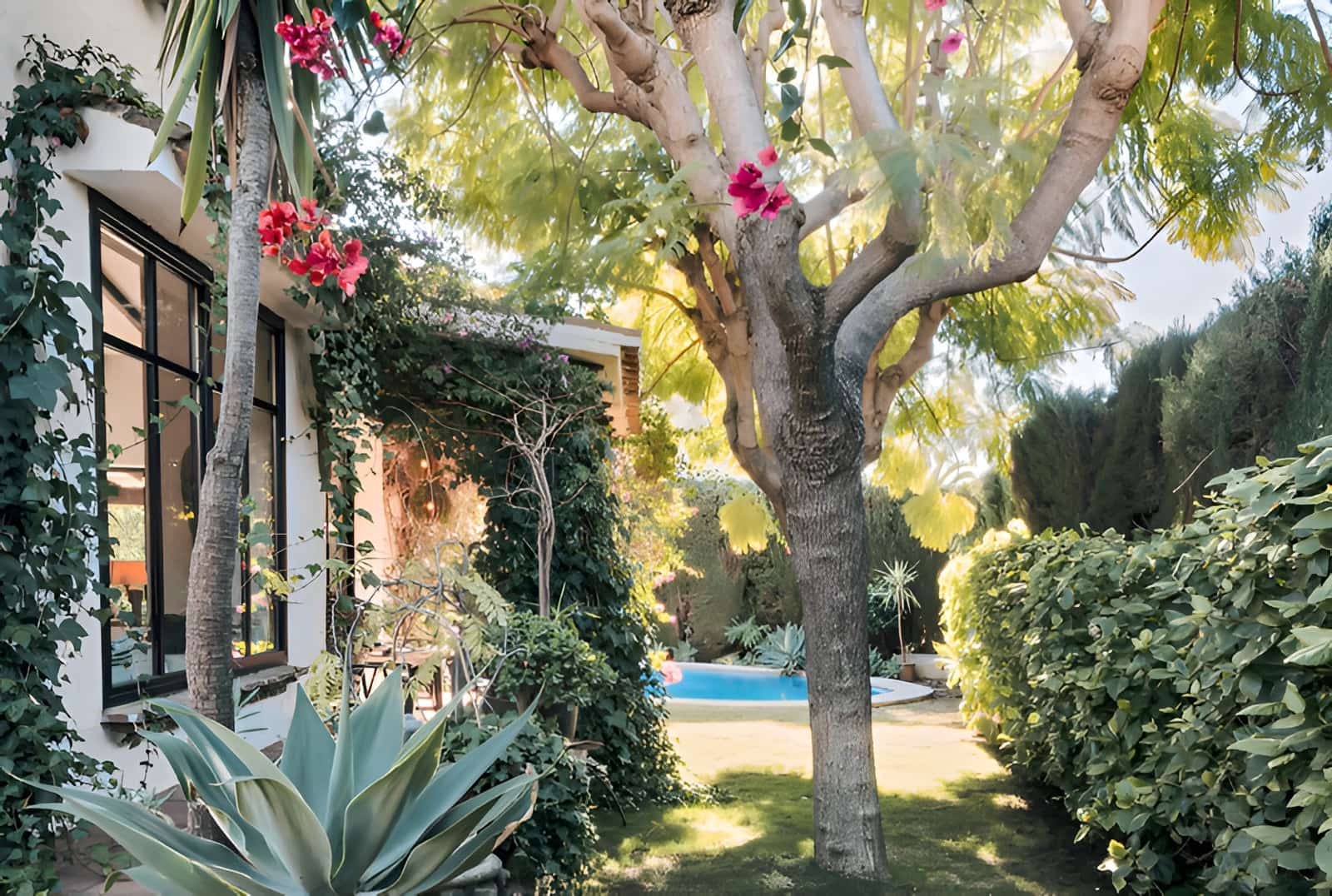 4 bedroom Villa for sale in Estepona with pool garage - € 1,500,000 (Ref: 9788212)