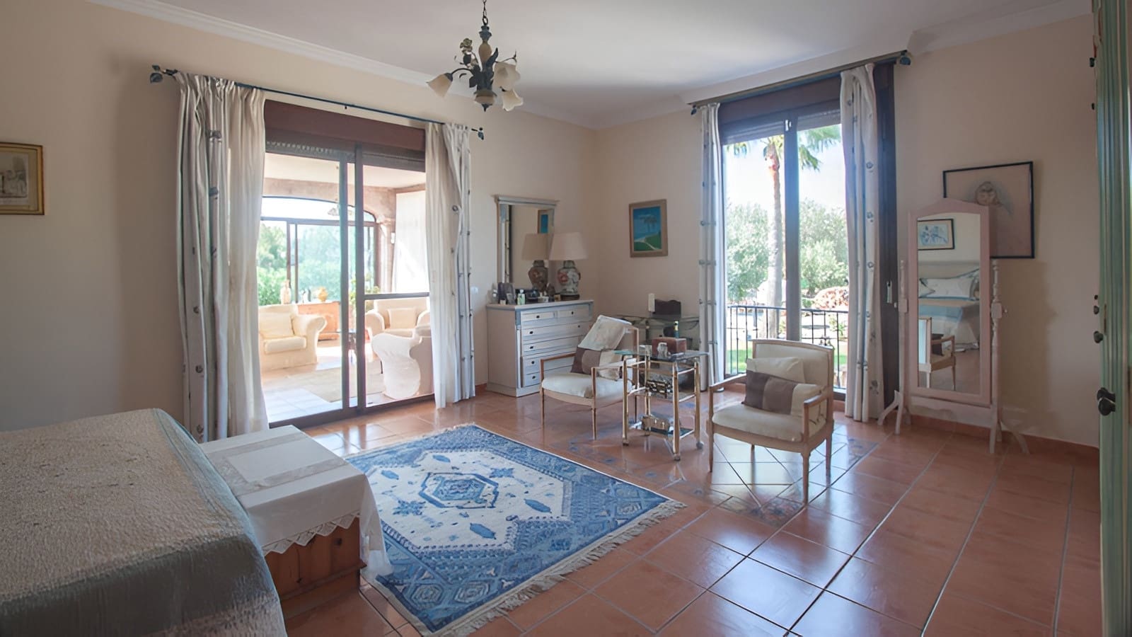 3 sypialnia Finka/Dom wiejski na sprzedaż w El Padron z basenem garażem - 2 000 000 € (Ref: 9788213)