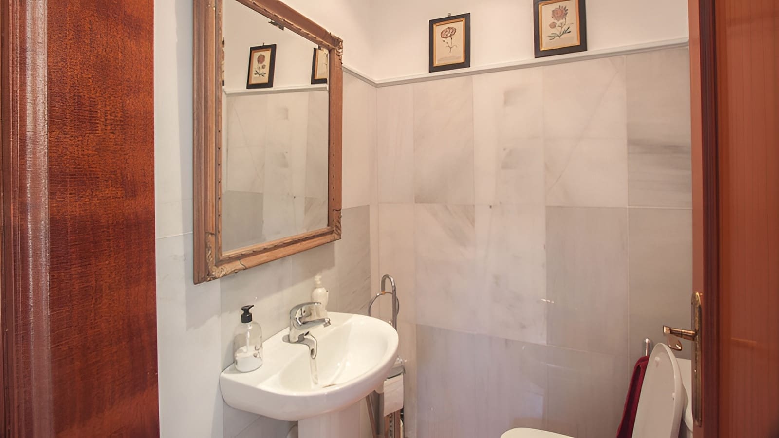 3 sypialnia Finka/Dom wiejski na sprzedaż w El Padron z basenem garażem - 2 000 000 € (Ref: 9788213)