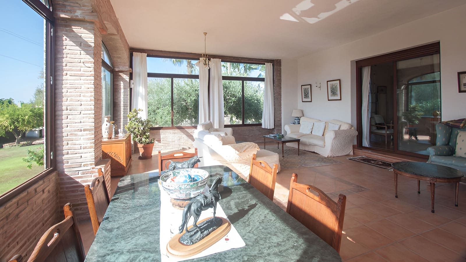 3 sypialnia Finka/Dom wiejski na sprzedaż w El Padron z basenem garażem - 2 000 000 € (Ref: 9788213)