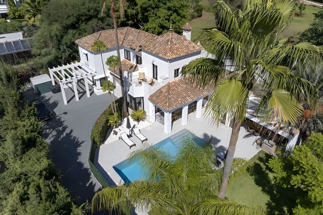 5 soverom Villa til salgs i El Paraiso, Estepona med svømmebasseng garasje - € 1 998 000 (Ref: 9788214)