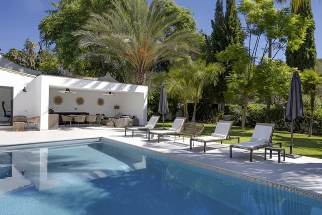 5 soverom Villa til salgs i El Paraiso, Estepona med svømmebasseng garasje - € 1 998 000 (Ref: 9788214)
