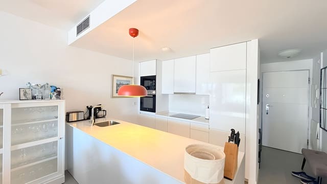 2 soverom Leilighet til salgs i La Duquesa / Puerto de la Duquesa, Manilva med svømmebasseng garasje - € 399 000 (Ref: 9788218)