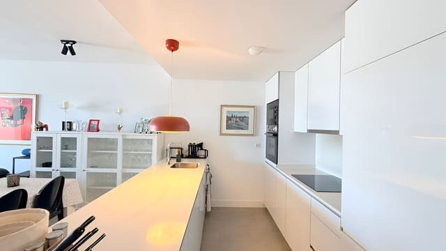 2 soverom Leilighet til salgs i La Duquesa / Puerto de la Duquesa, Manilva med svømmebasseng garasje - € 399 000 (Ref: 9788218)