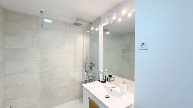 2 soverom Leilighet til salgs i La Duquesa / Puerto de la Duquesa, Manilva med svømmebasseng garasje - € 399 000 (Ref: 9788218)