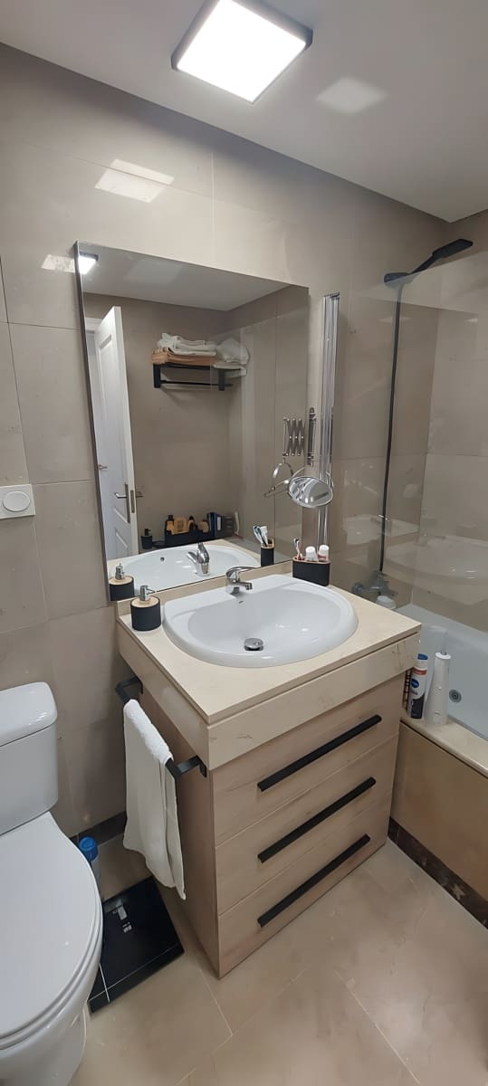 2 quarto Apartamento para venda em La Duquesa / Puerto de la Duquesa com piscina garagem - 320 000 € (Ref: 9790812)