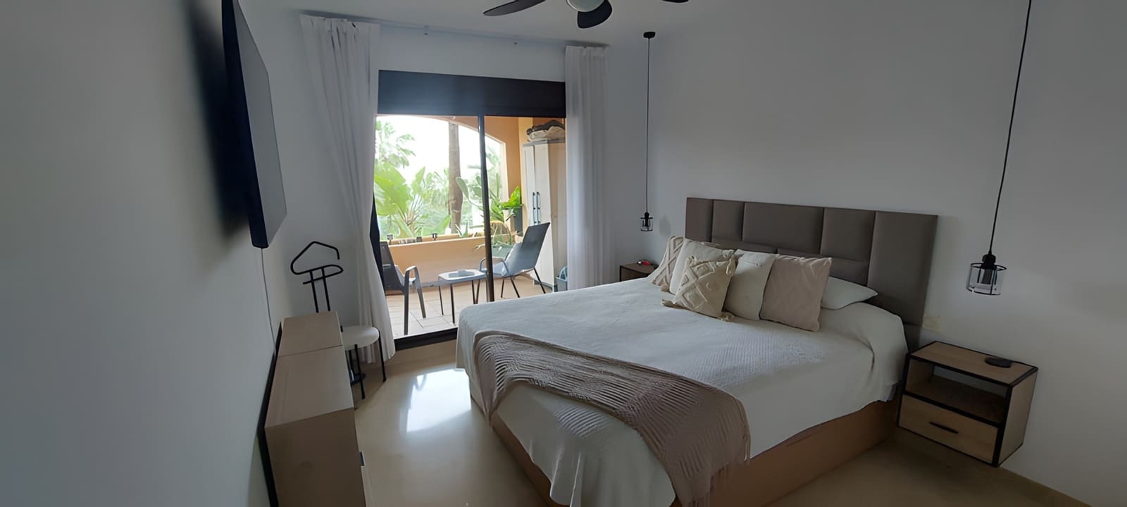 2 quarto Apartamento para venda em La Duquesa / Puerto de la Duquesa com piscina garagem - 320 000 € (Ref: 9790812)