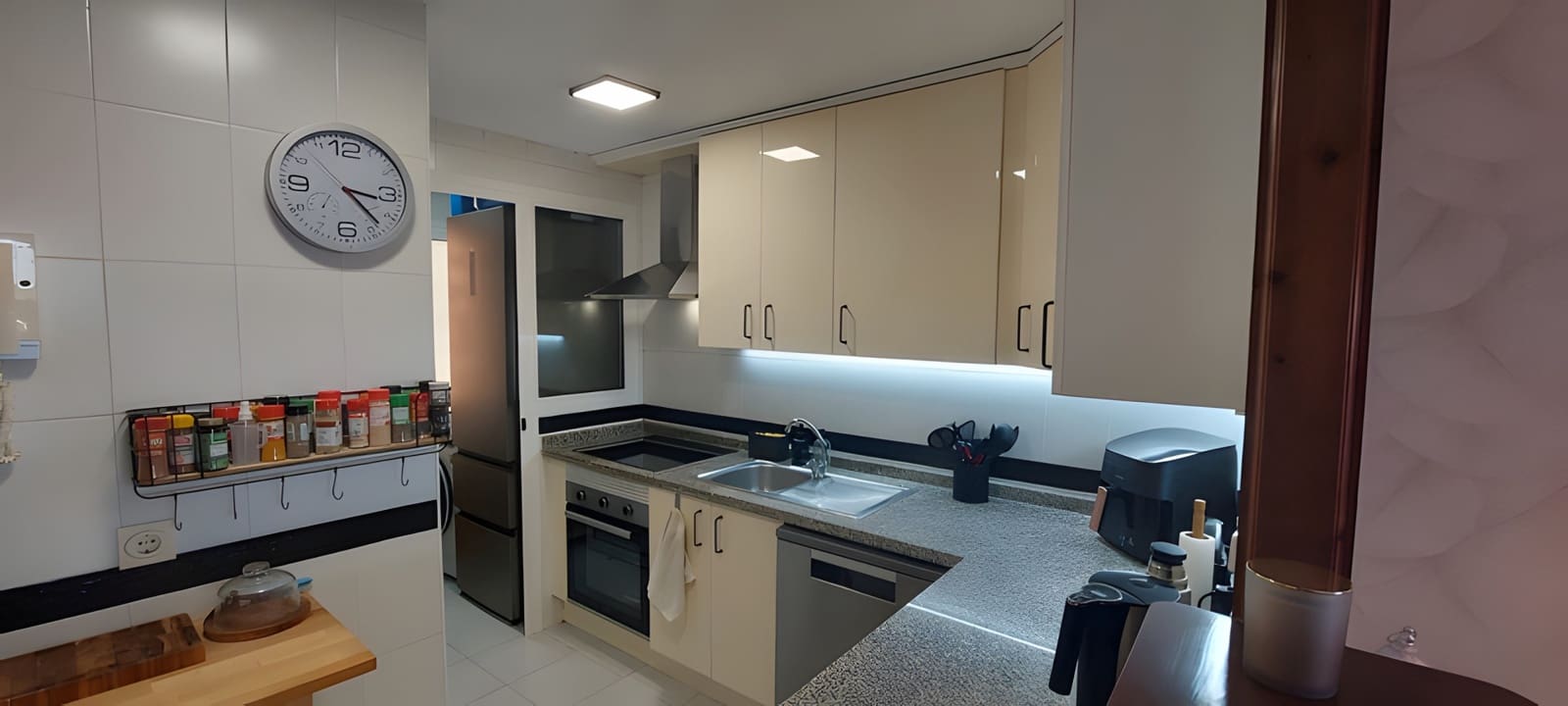 2 quarto Apartamento para venda em La Duquesa / Puerto de la Duquesa com piscina garagem - 320 000 € (Ref: 9790812)