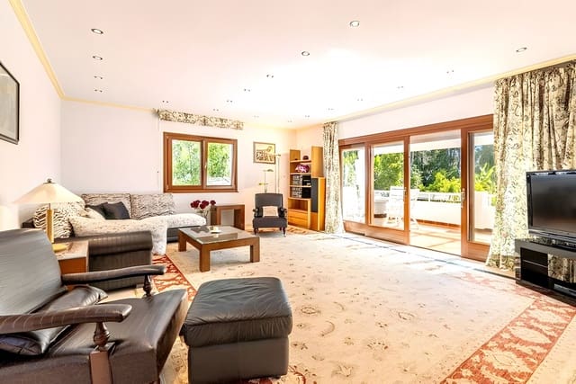 Chalet de 5 habitaciones en Costalita, Estepona en venta con piscina garaje - 2.400.000 € (Ref: 9790813)